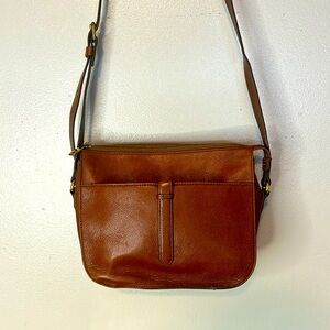 Fossil Crossbody Cow Hide Leather Bag in excellent condition well cared for.